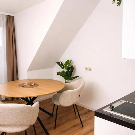 Sindelfingen Apartments *